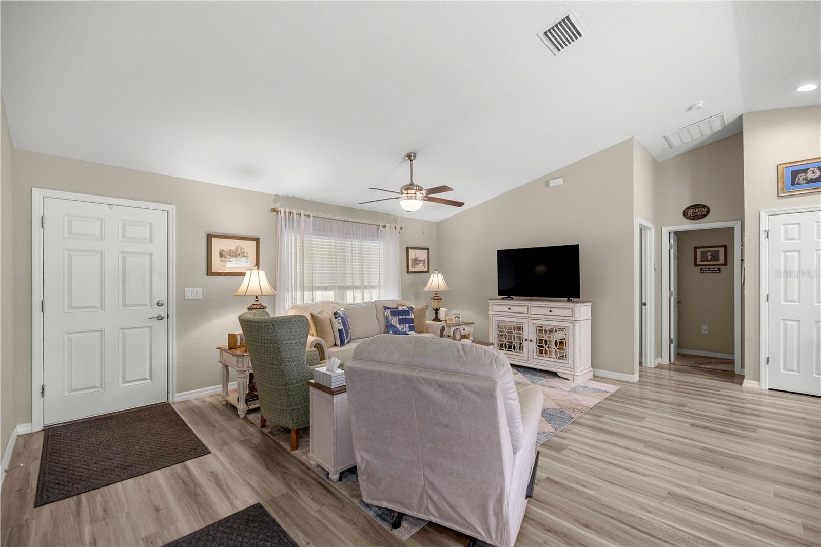 Image 16 of 23 For 19839 59th Lane