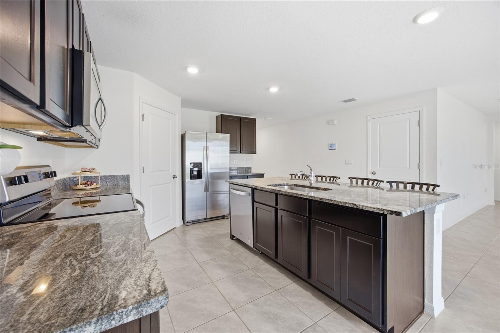 Image 12 of 52 For 5527 43rd Court