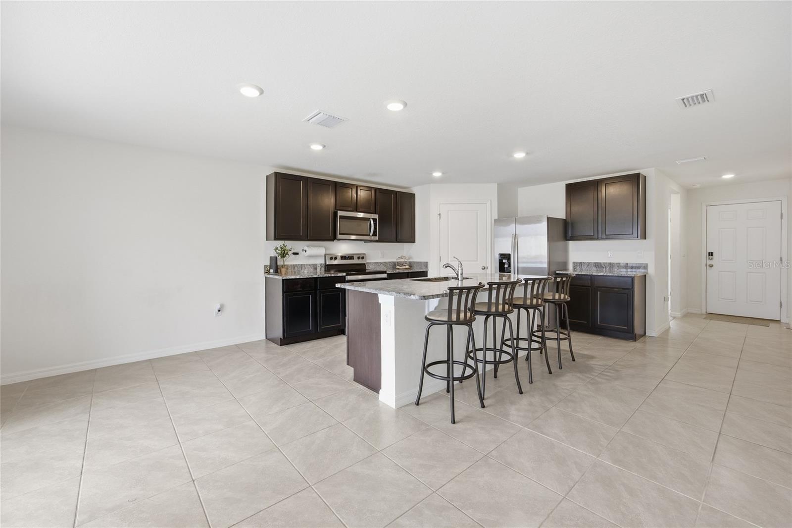 Image 14 of 52 For 5527 43rd Court