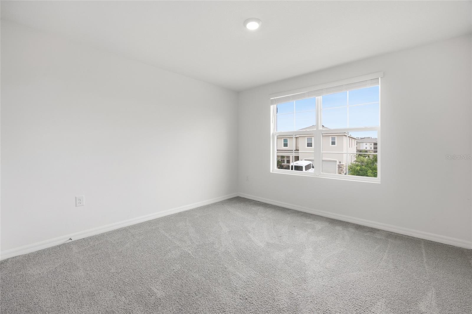 Image 30 of 52 For 5527 43rd Court