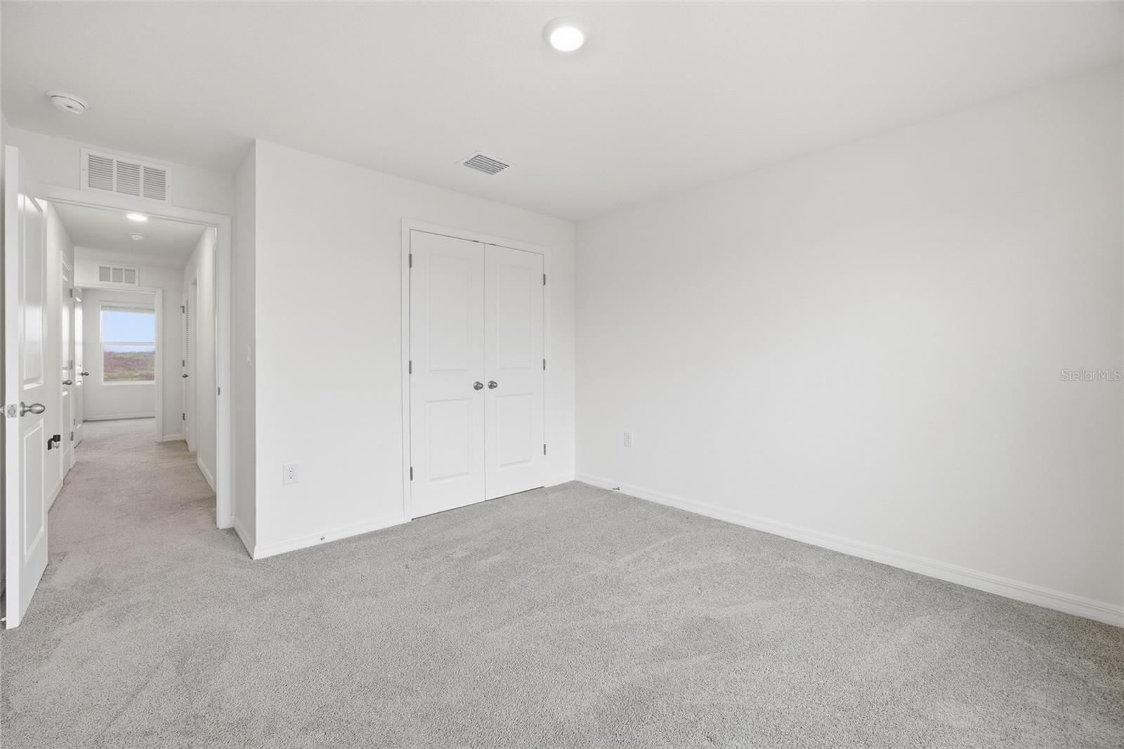 Image 31 of 52 For 5527 43rd Court