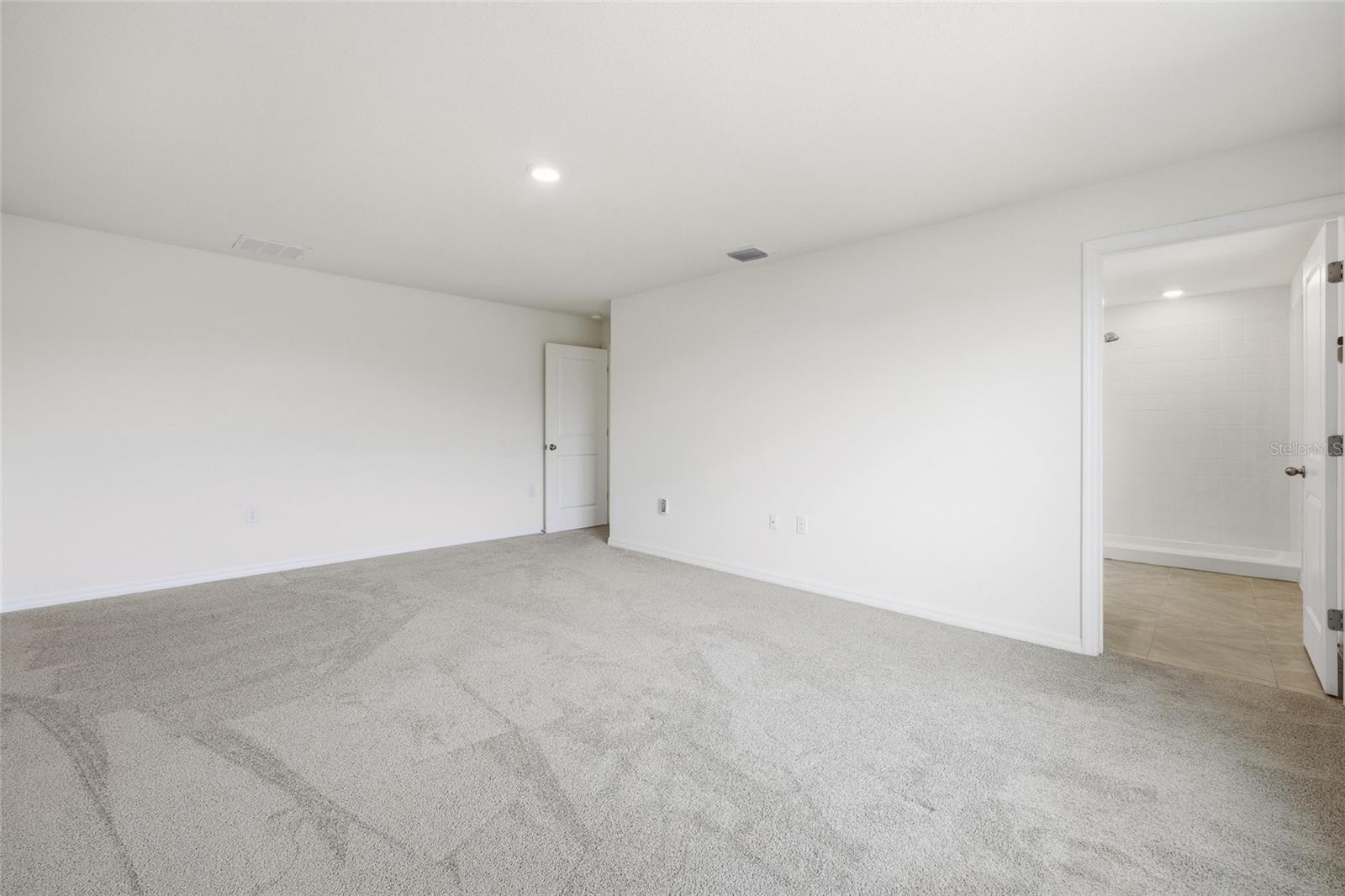 Image 34 of 52 For 5527 43rd Court