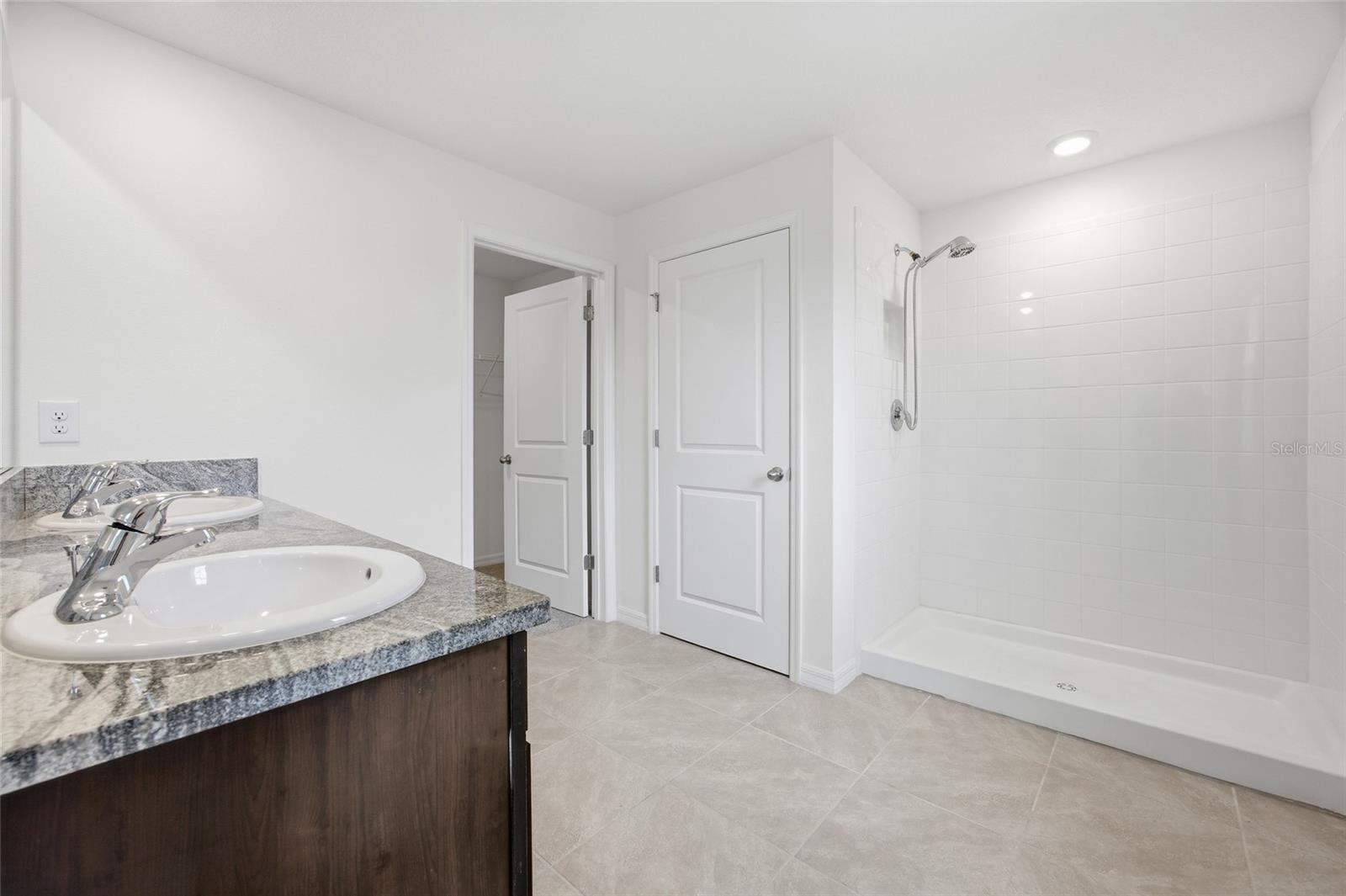 Image 35 of 52 For 5527 43rd Court