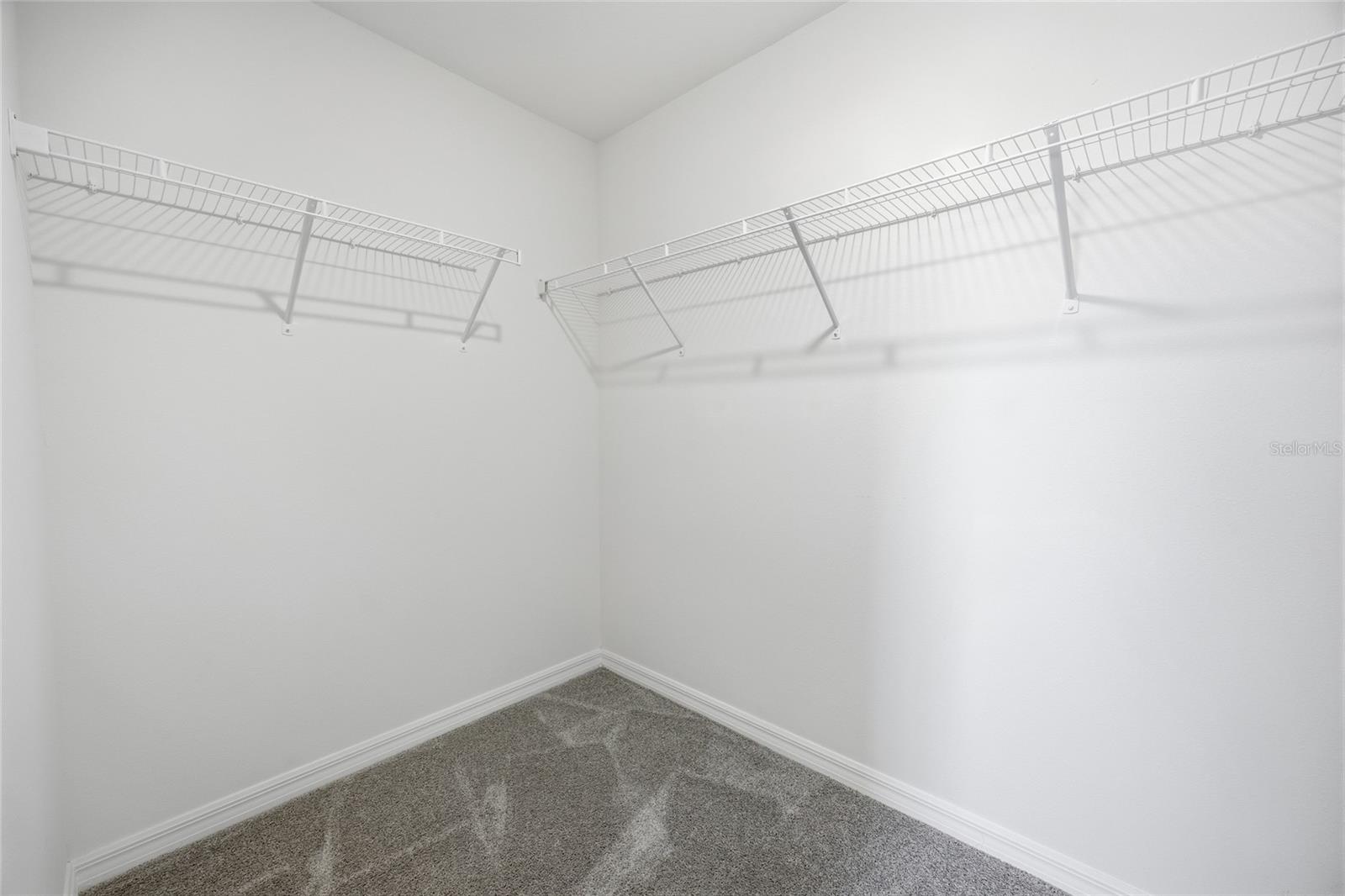 Image 37 of 52 For 5527 43rd Court