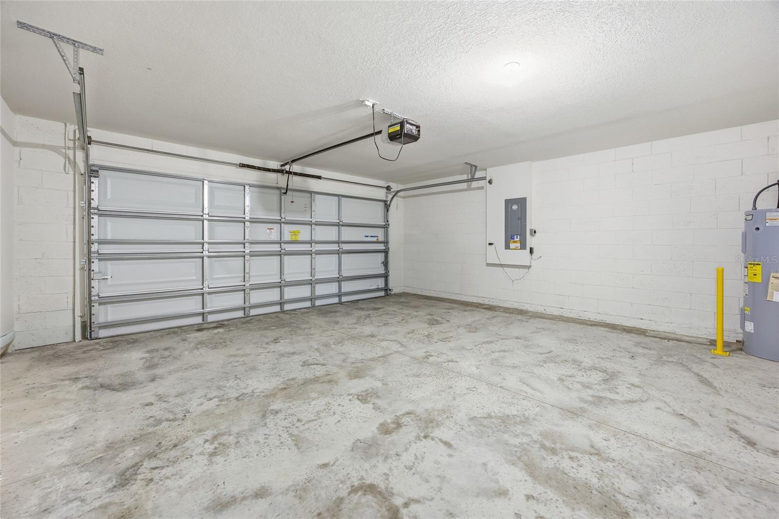 Image 38 of 52 For 5527 43rd Court