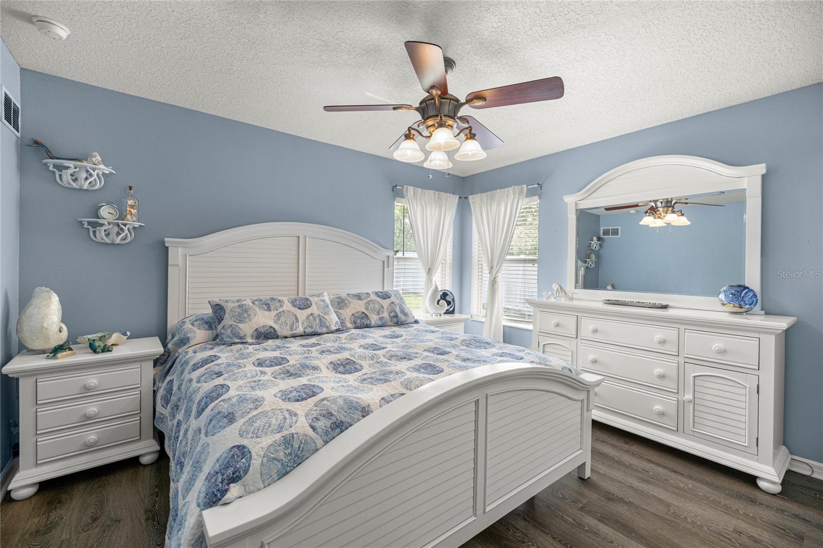 Image 28 of 42 For 10875 47th Avenue