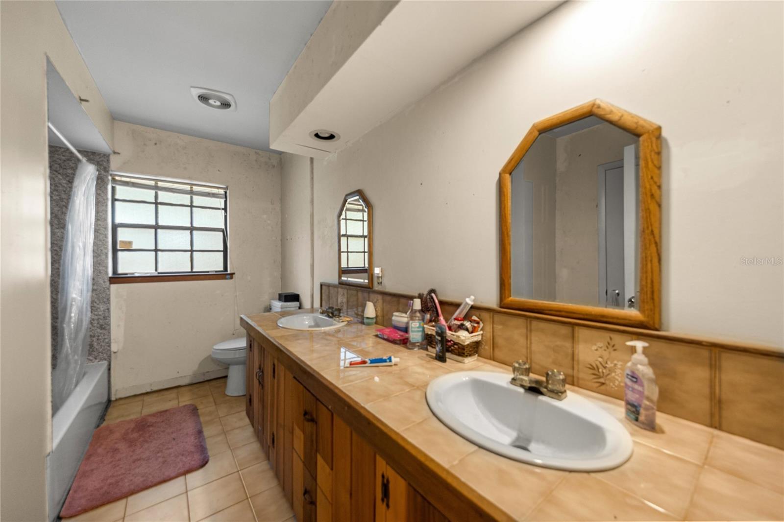 Image 14 of 38 For 12882 78th Terrace