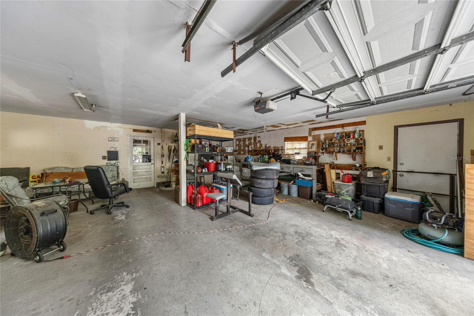 Image 21 of 38 For 12882 78th Terrace