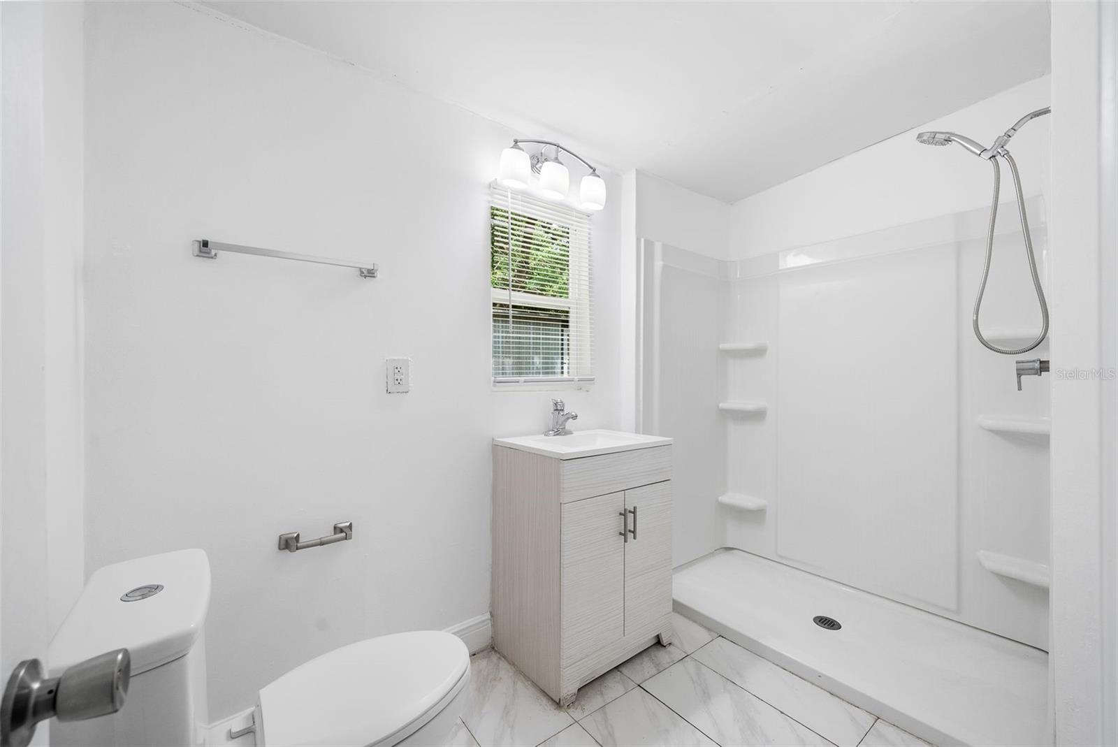 Image 19 of 33 For 2213 36th Street