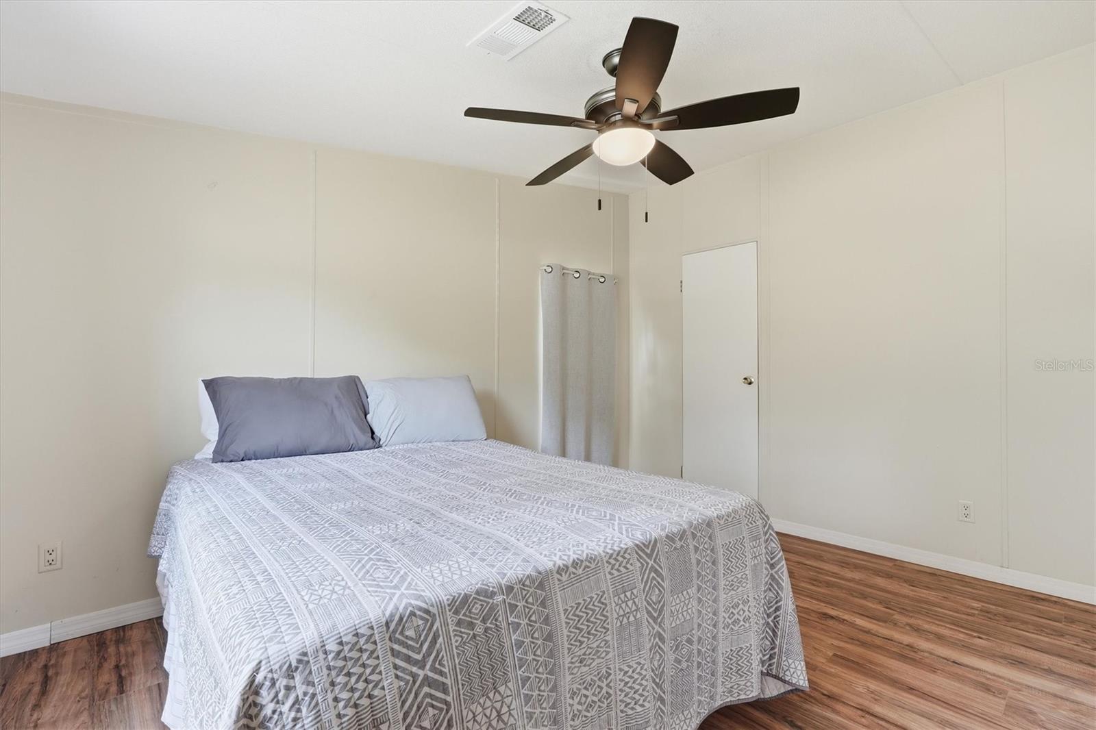 Image 22 of 40 For 11720 19th Street