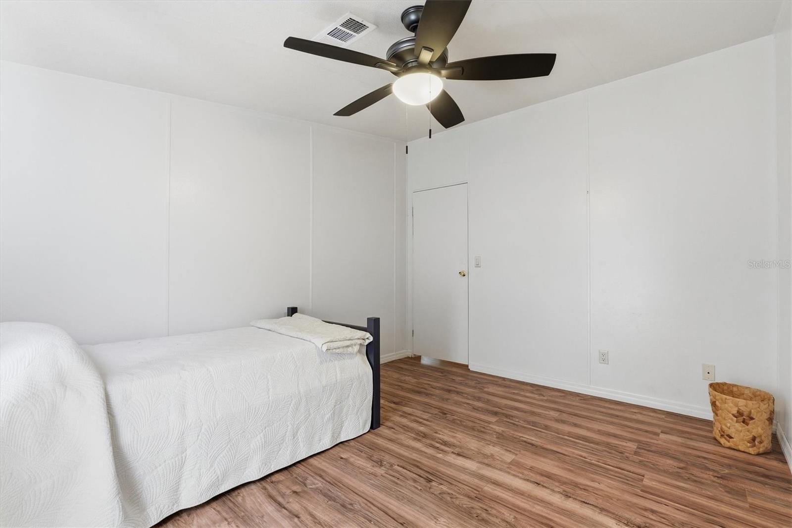 Image 26 of 40 For 11720 19th Street