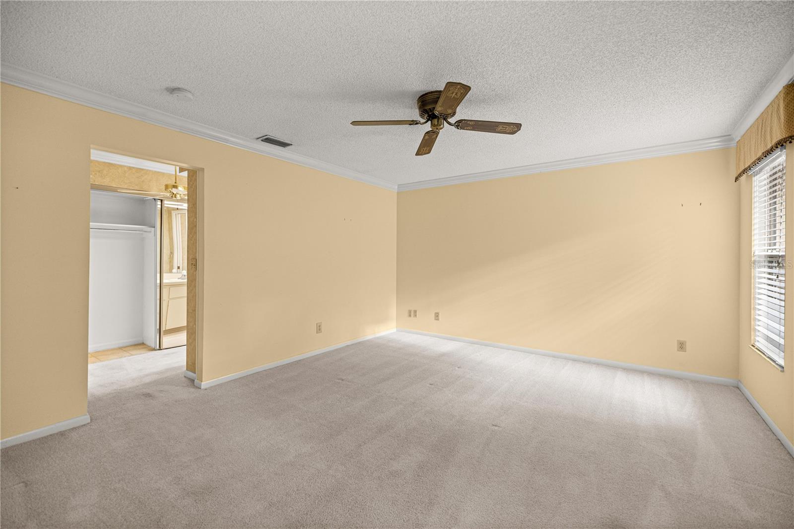 Image 14 of 34 For 2050 37th Court Circle