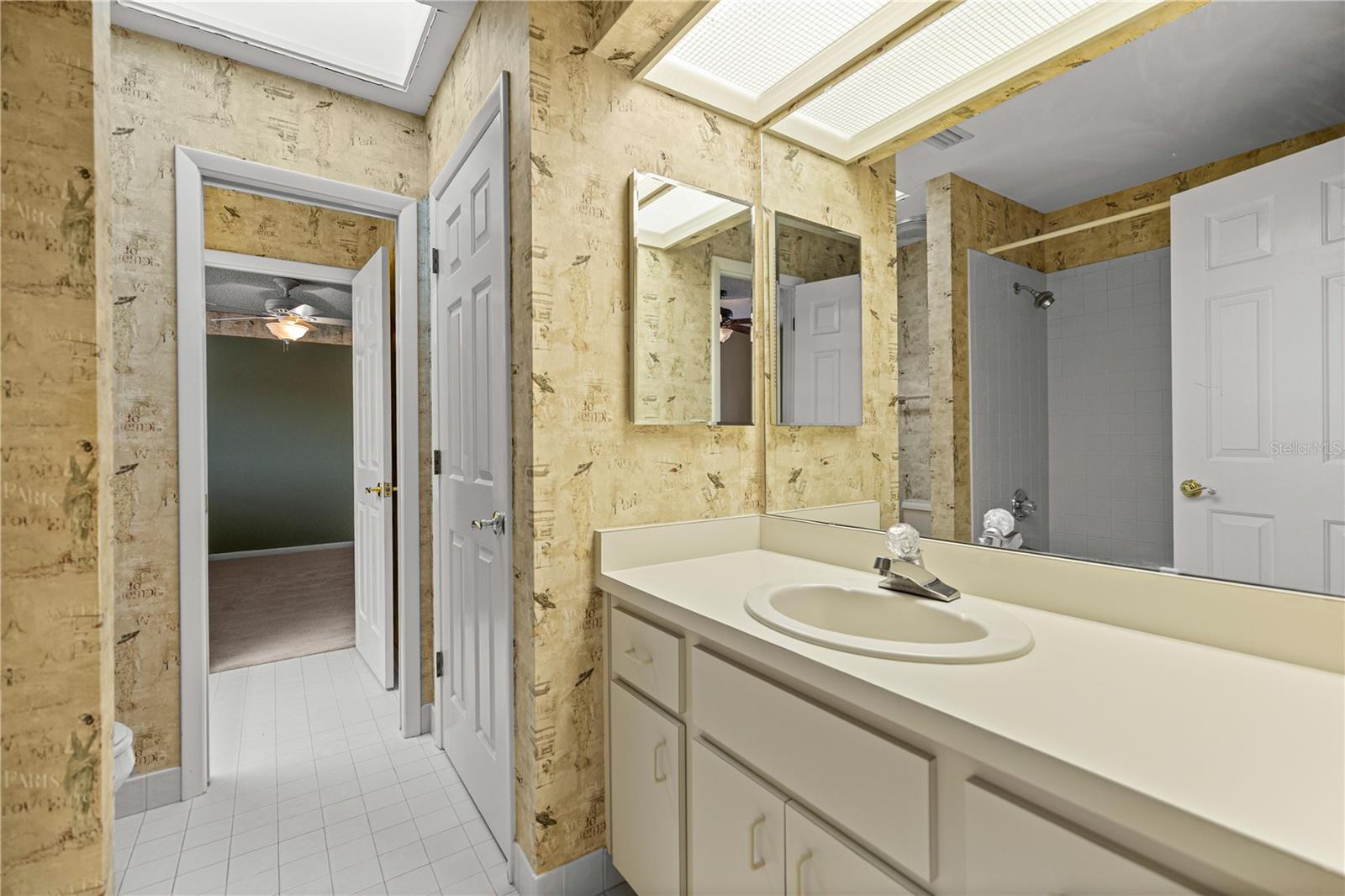 Image 24 of 34 For 2050 37th Court Circle