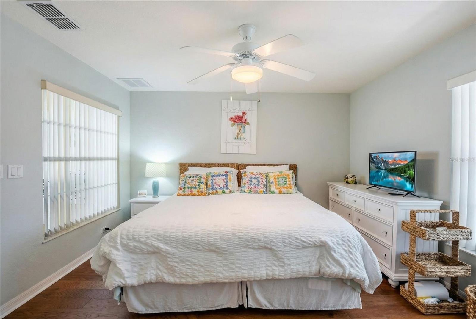 Image 8 of 49 For 8037 81st Loop