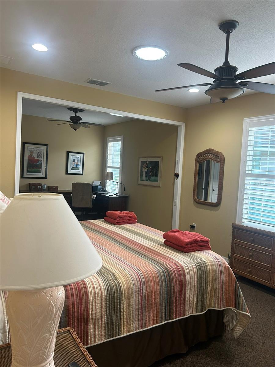 Image 21 of 22 For 8979 86th Loop