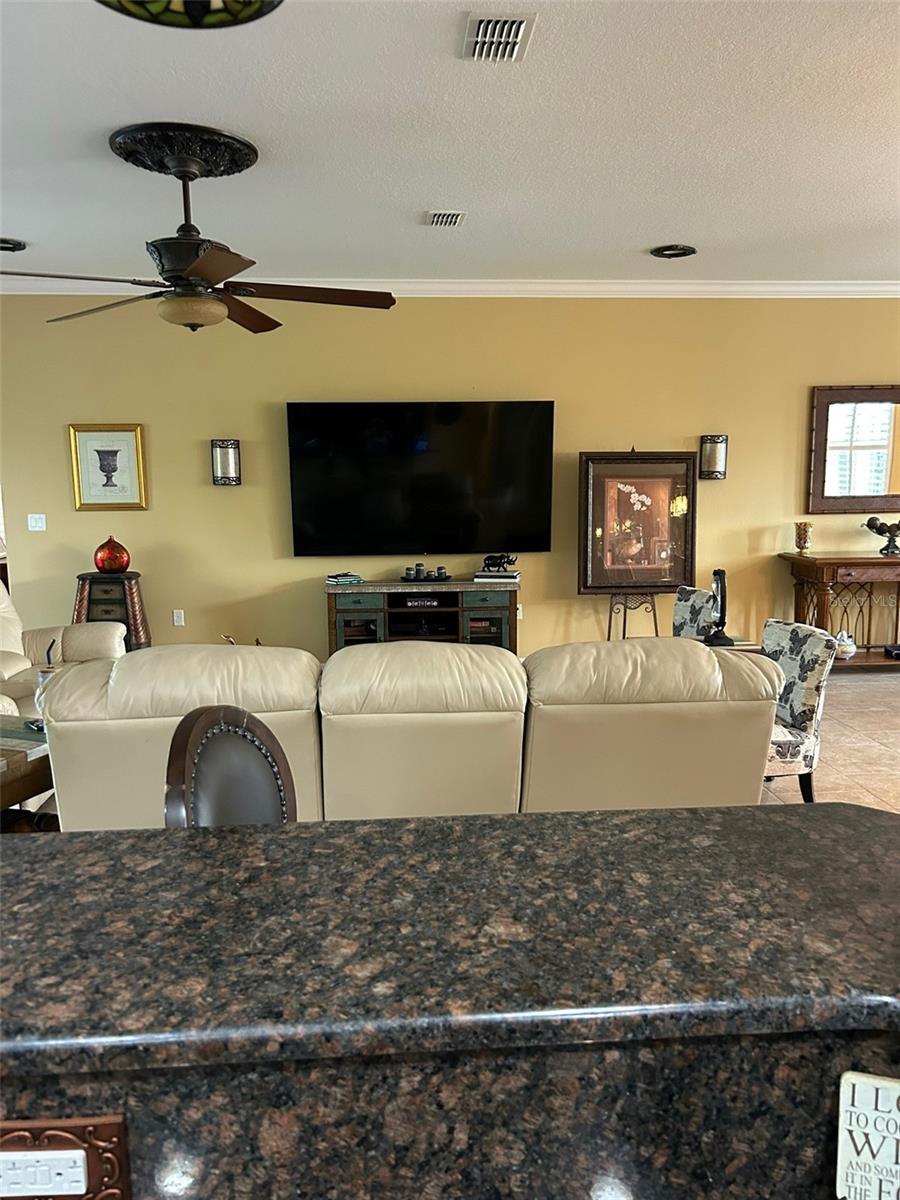 Image 7 of 22 For 8979 86th Loop