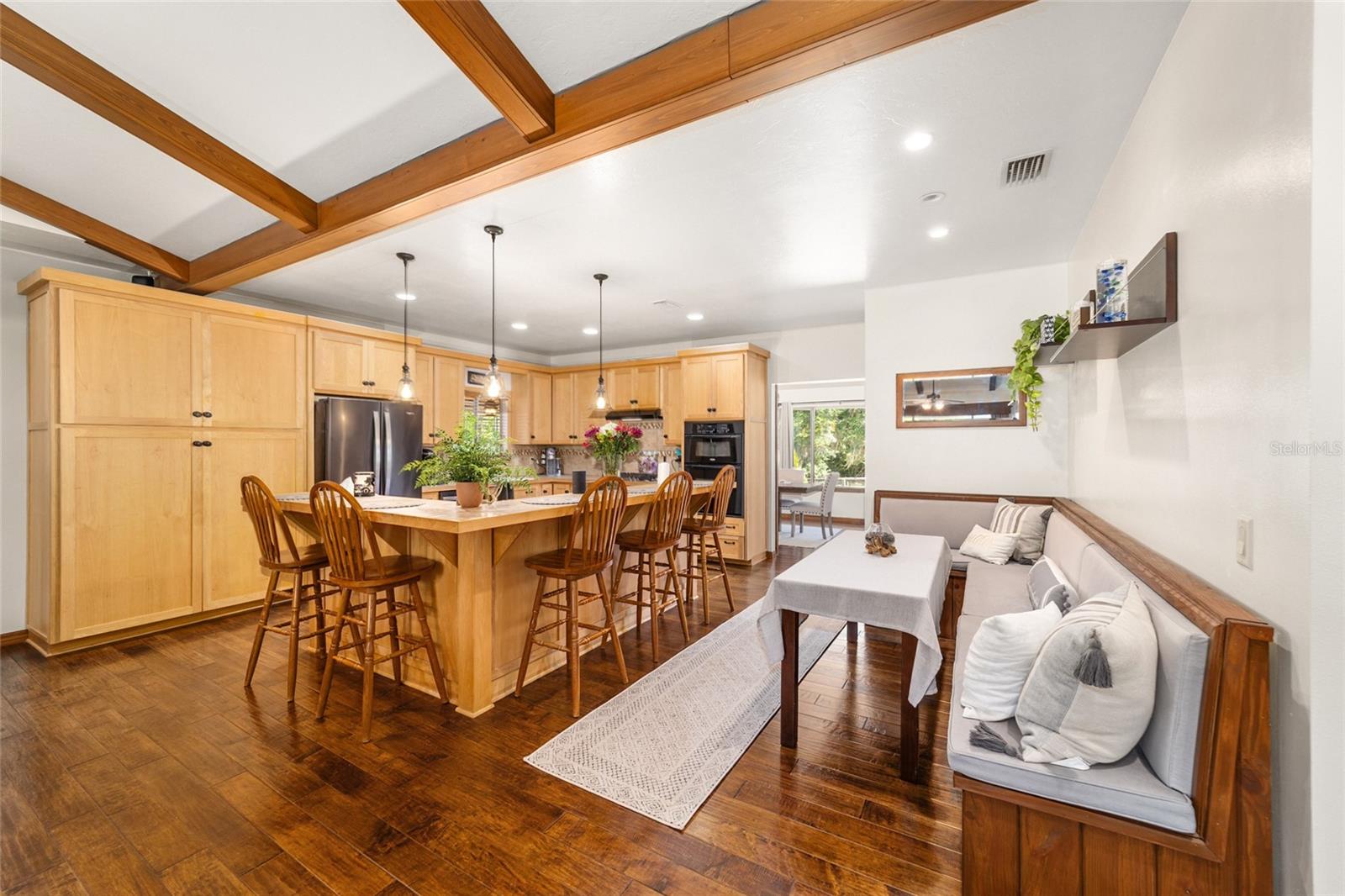 Listing photo id 14 for 20005 135th Avenue