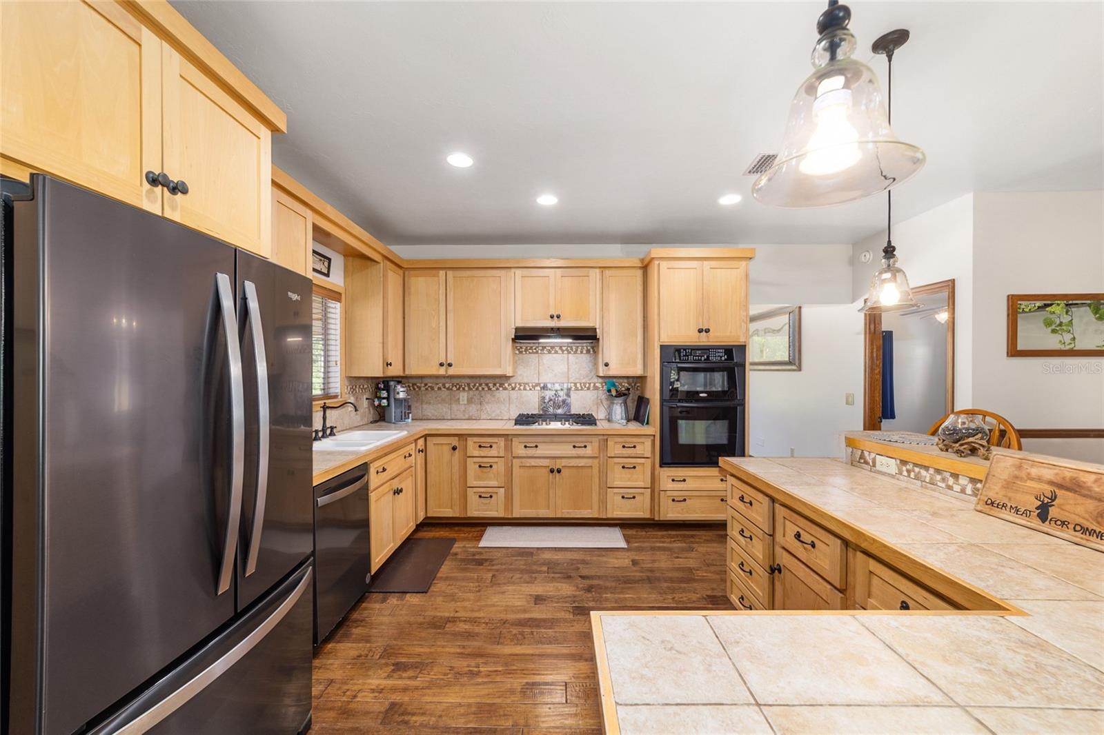 Listing photo id 18 for 20005 135th Avenue