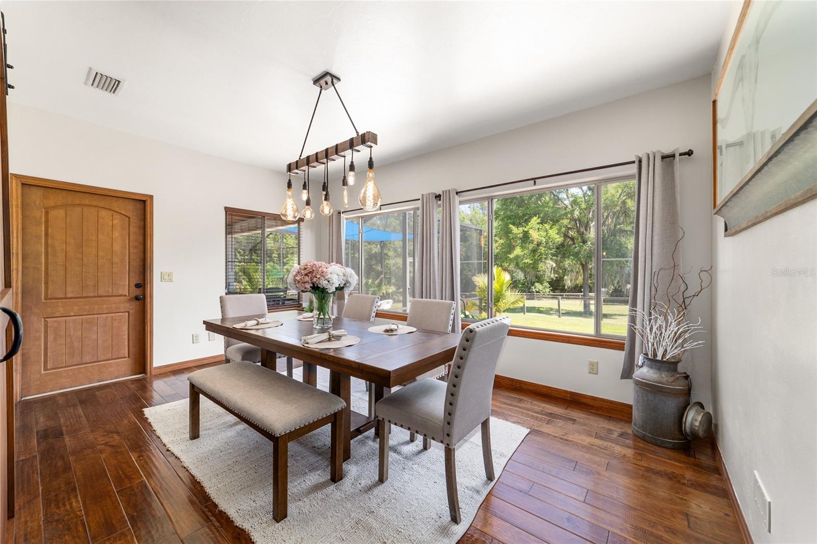 Listing photo id 21 for 20005 135th Avenue