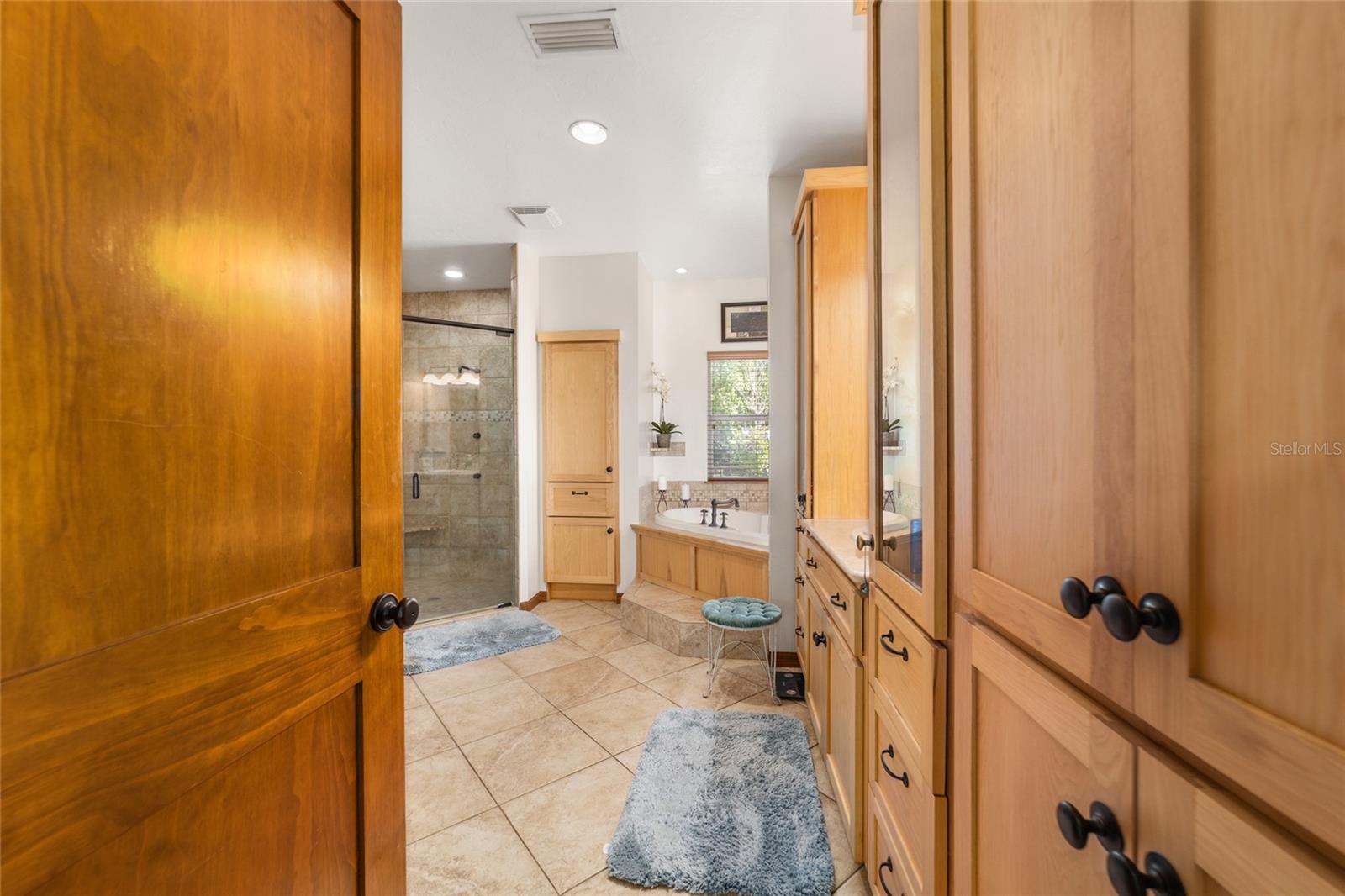 Listing photo id 26 for 20005 135th Avenue