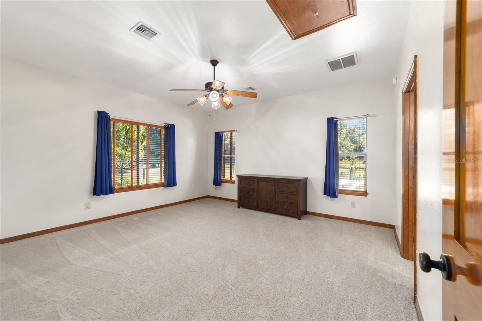 Listing photo id 30 for 20005 135th Avenue