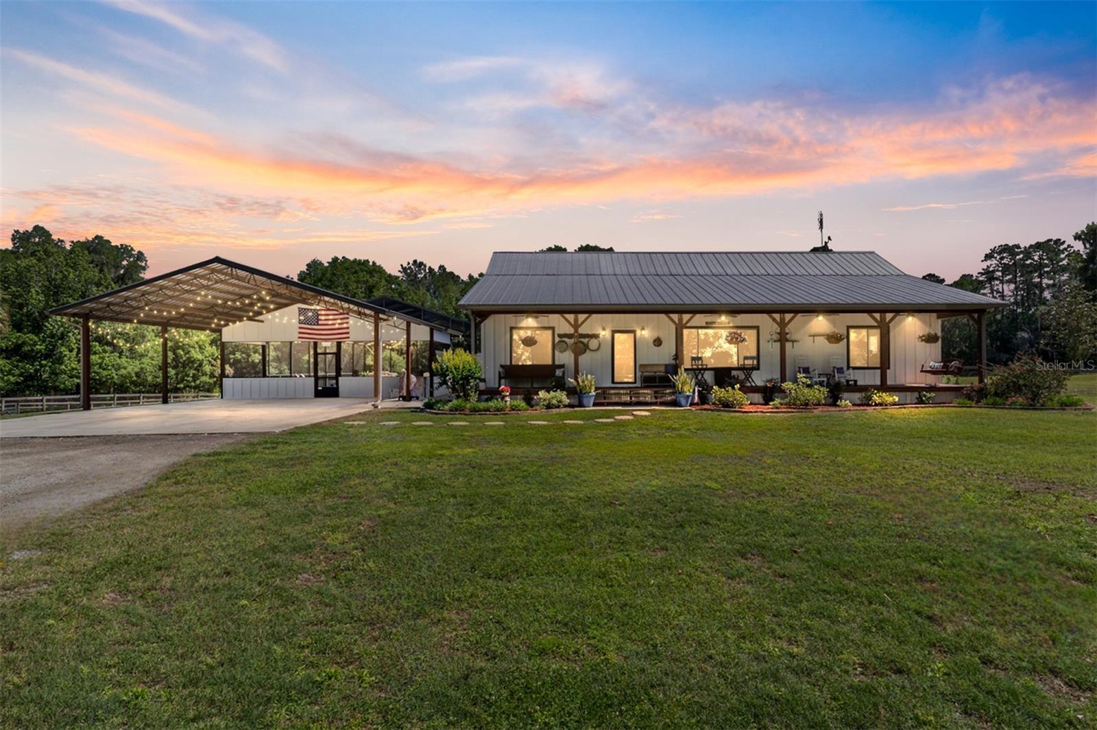 Listing photo id 2 for 20005 135th Avenue