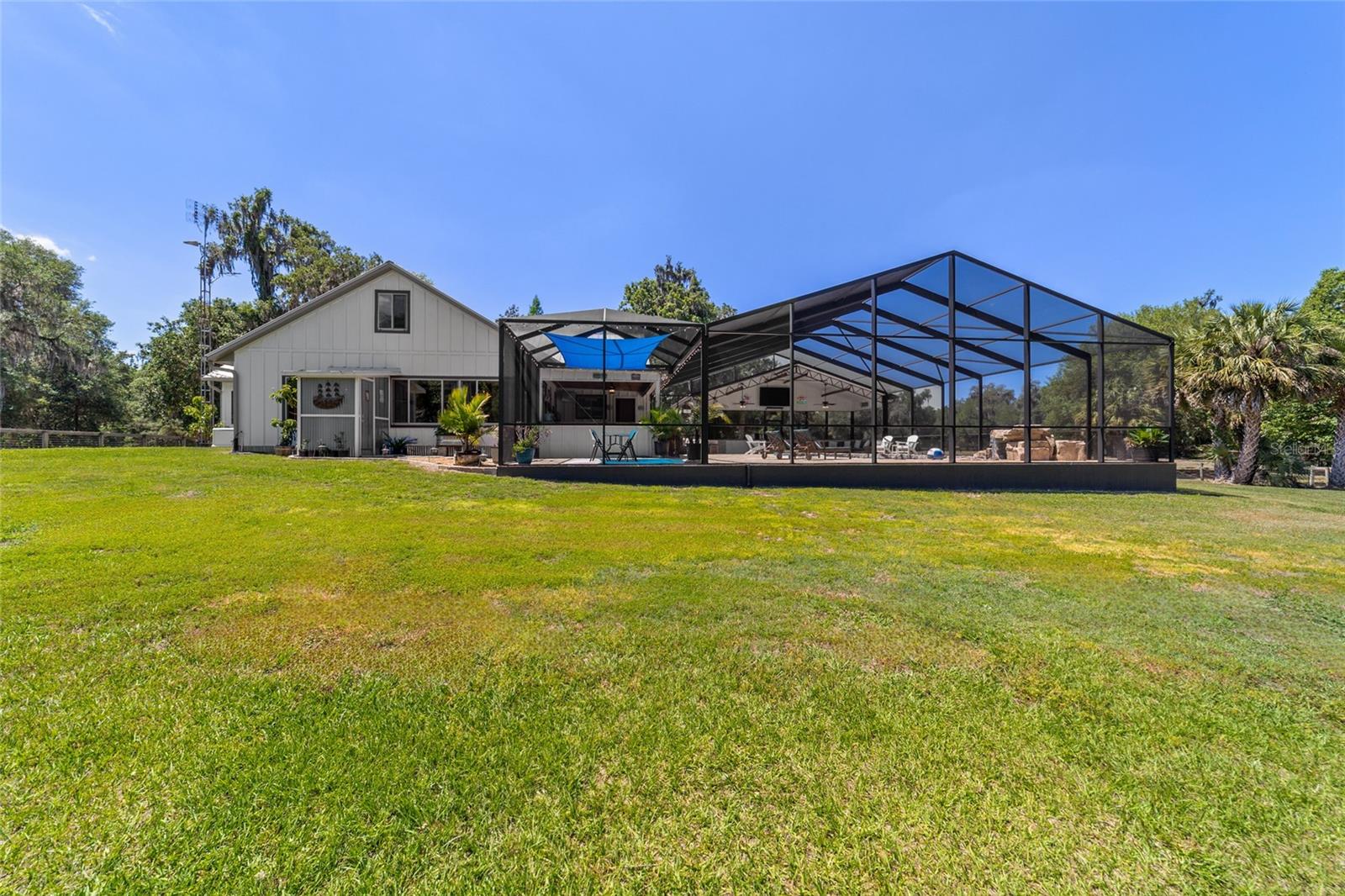 Listing photo id 56 for 20005 135th Avenue