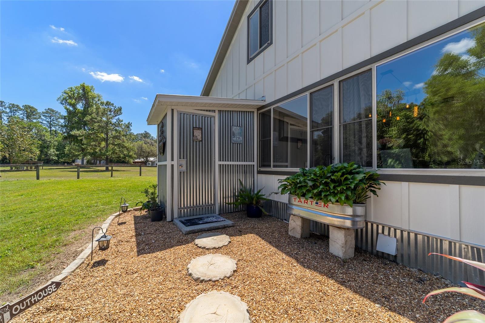 Listing photo id 59 for 20005 135th Avenue