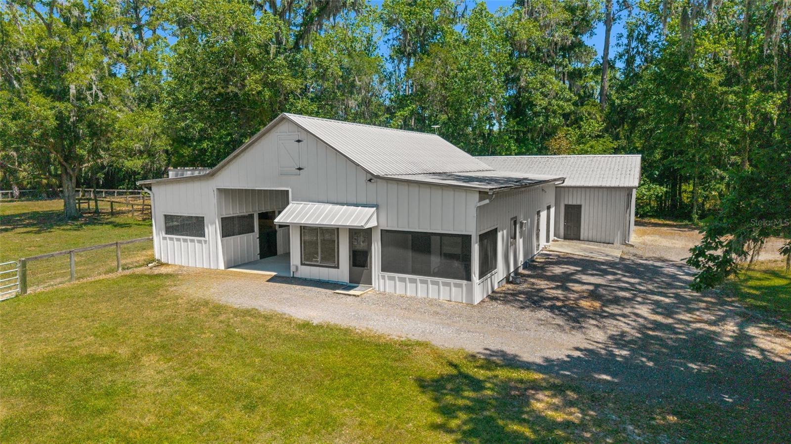 Listing photo id 62 for 20005 135th Avenue