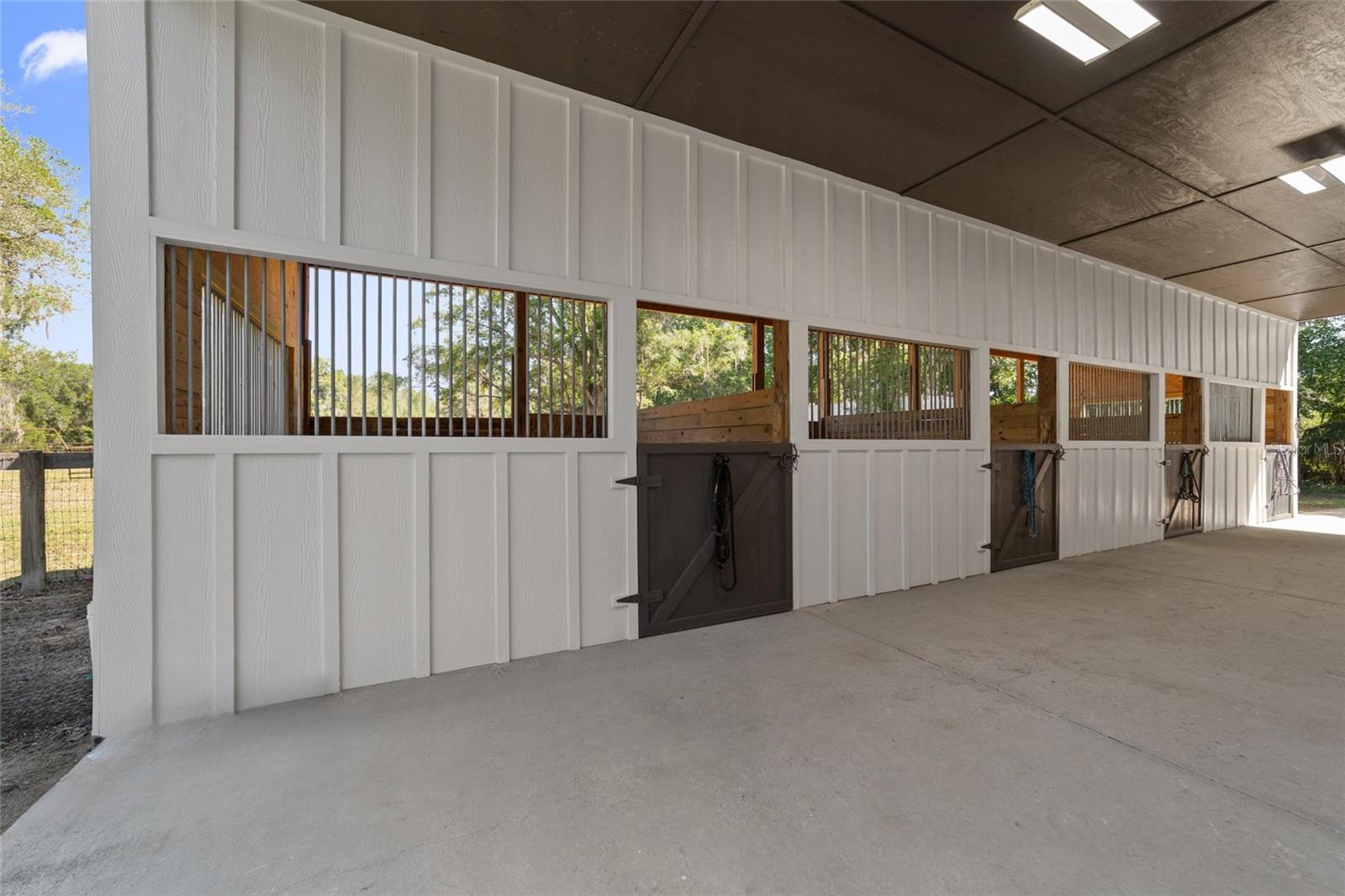 Listing photo id 67 for 20005 135th Avenue