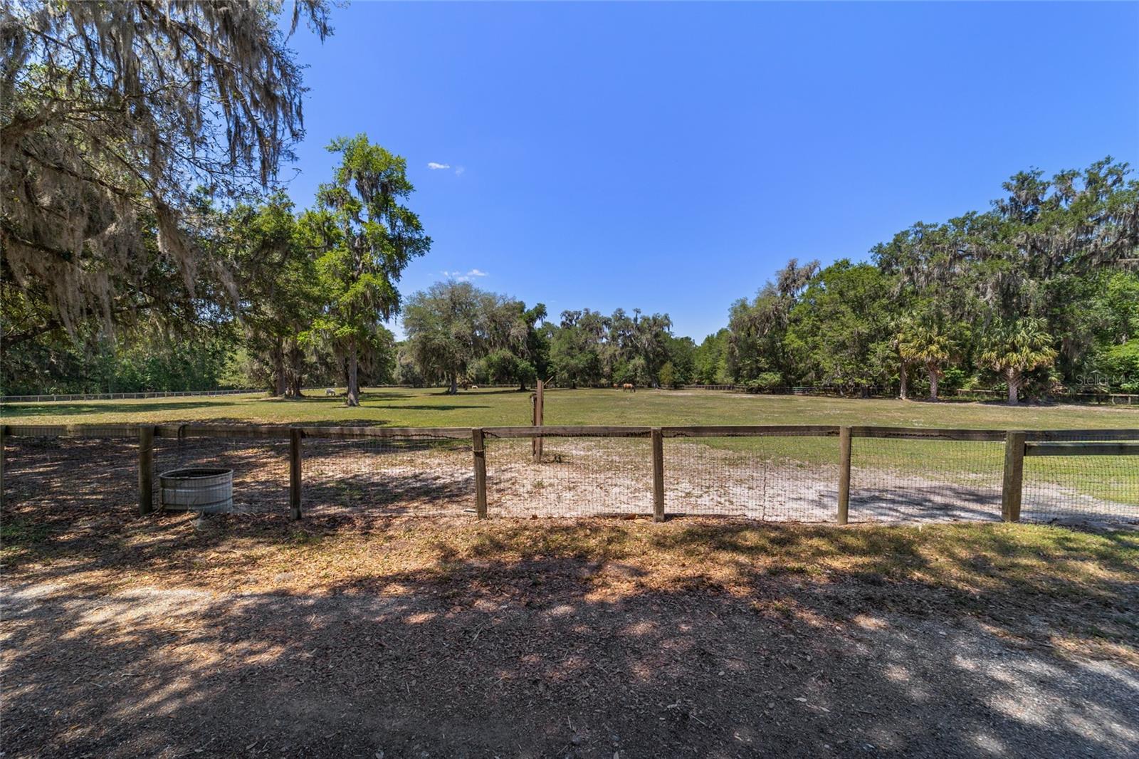 Listing photo id 88 for 20005 135th Avenue