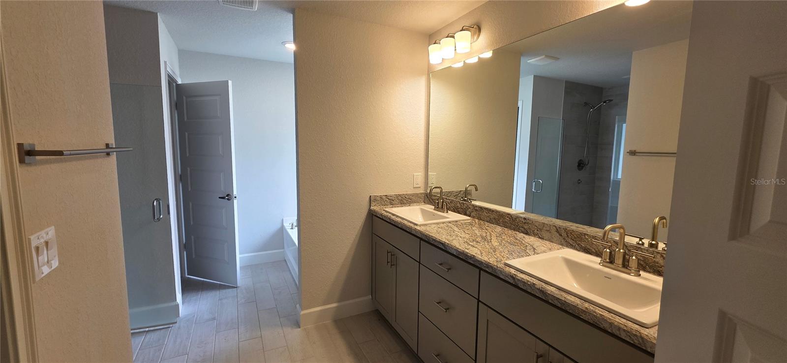 Image 16 of 21 For 3107 46th Avenue