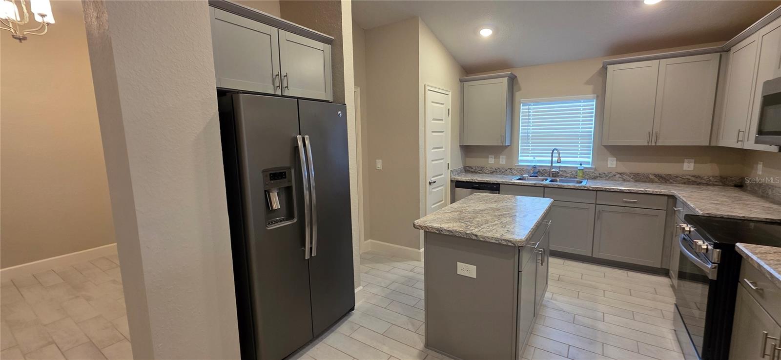 Image 6 of 21 For 3107 46th Avenue