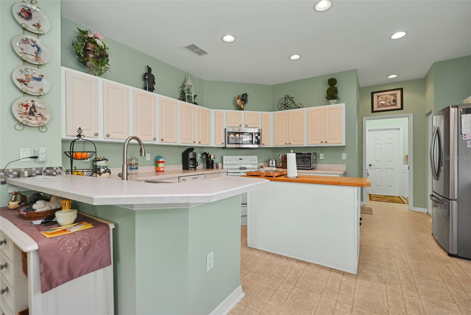 Image 10 of 29 For 7981 81st Loop