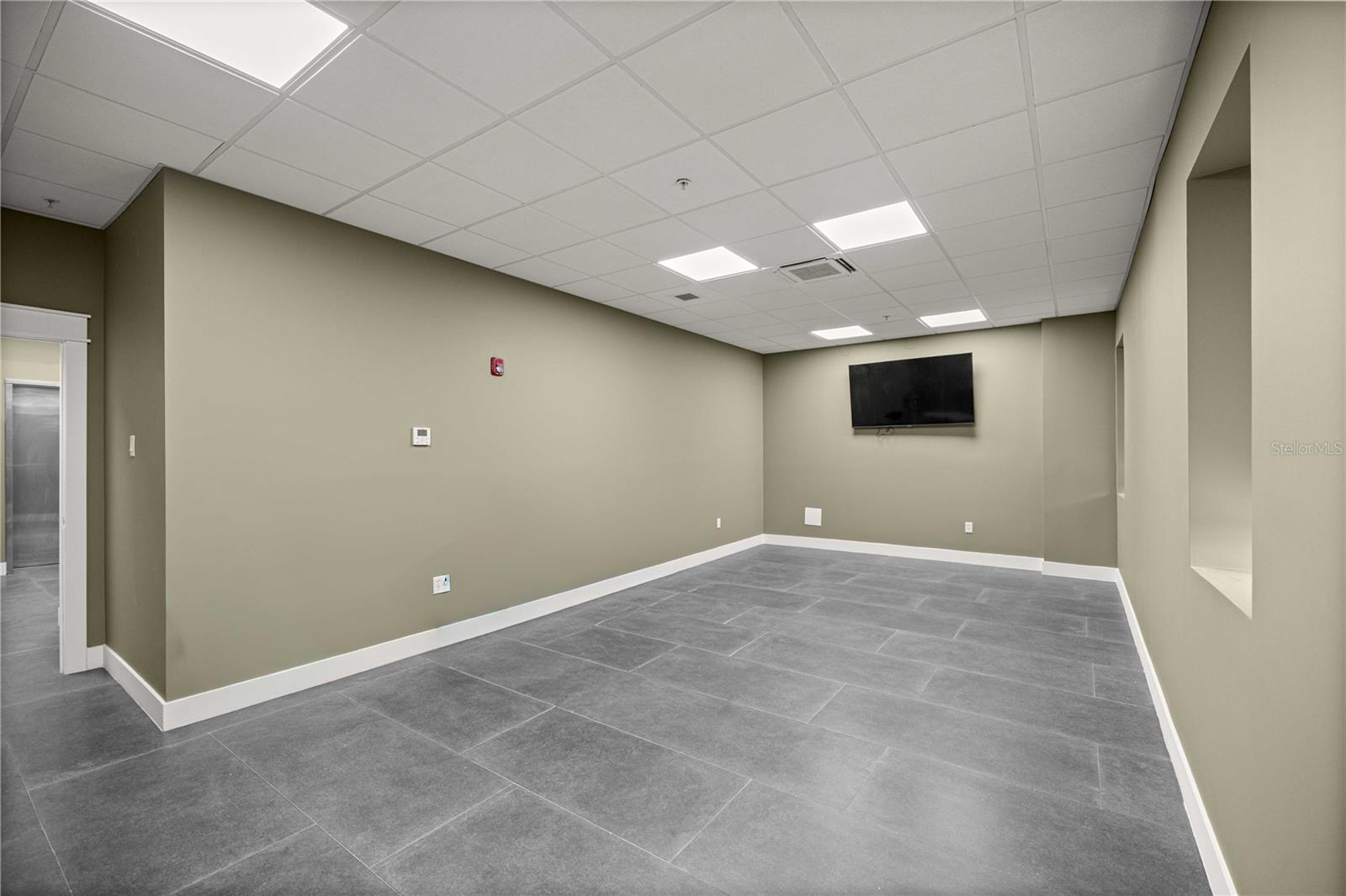 Image 26 of 31 For 18 Magnolia Avenue