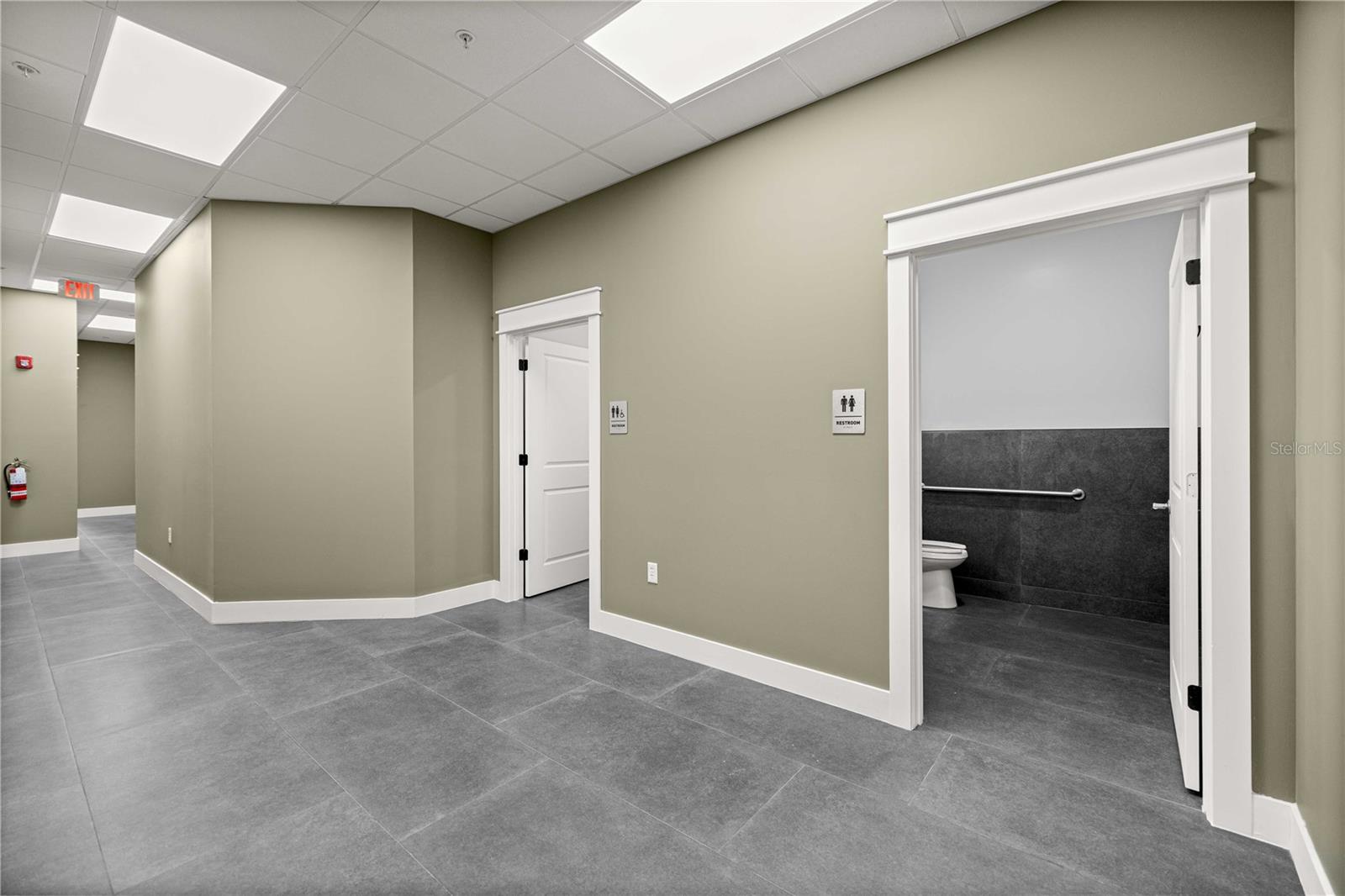 Image 6 of 31 For 18 Magnolia Avenue