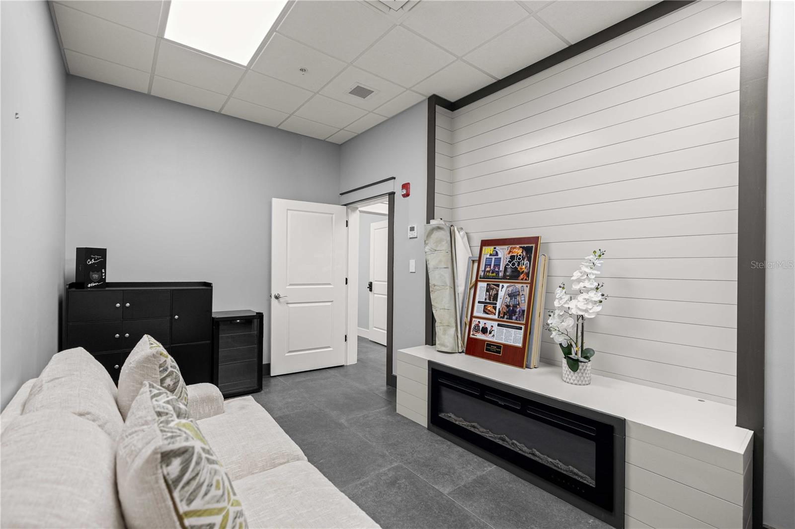 Image 9 of 31 For 18 Magnolia Avenue