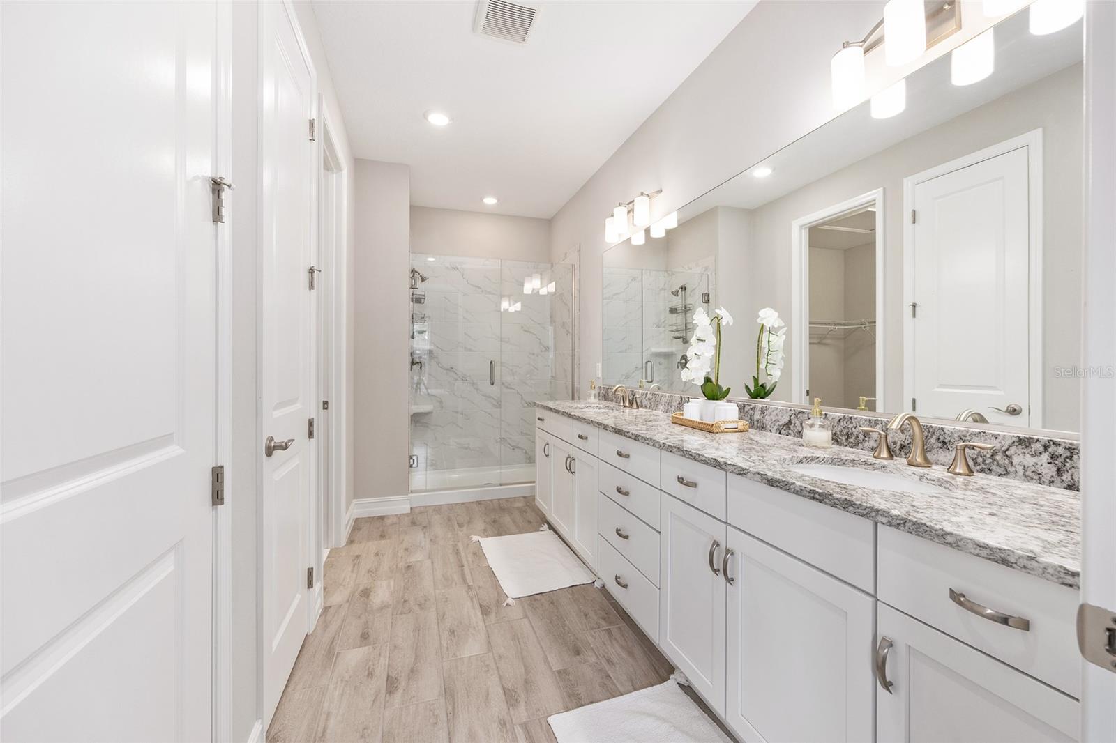 Image 21 of 89 For 4537 53rd Court