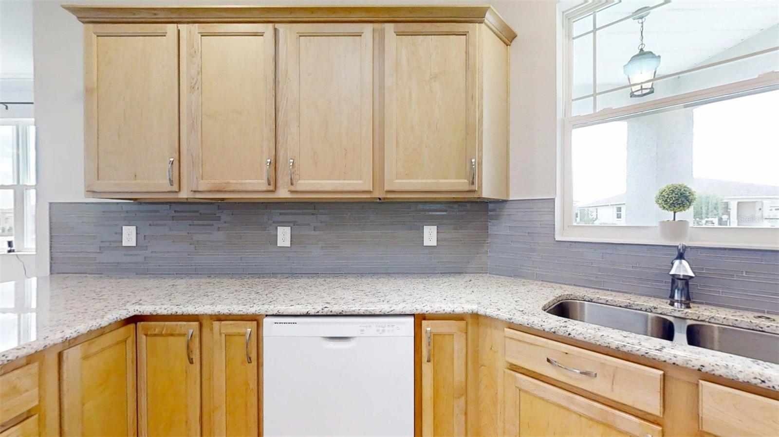 Image 15 of 49 For 7935 89th Terrace