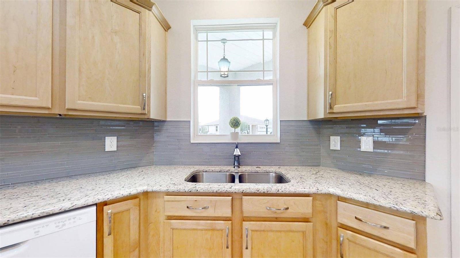 Image 16 of 49 For 7935 89th Terrace