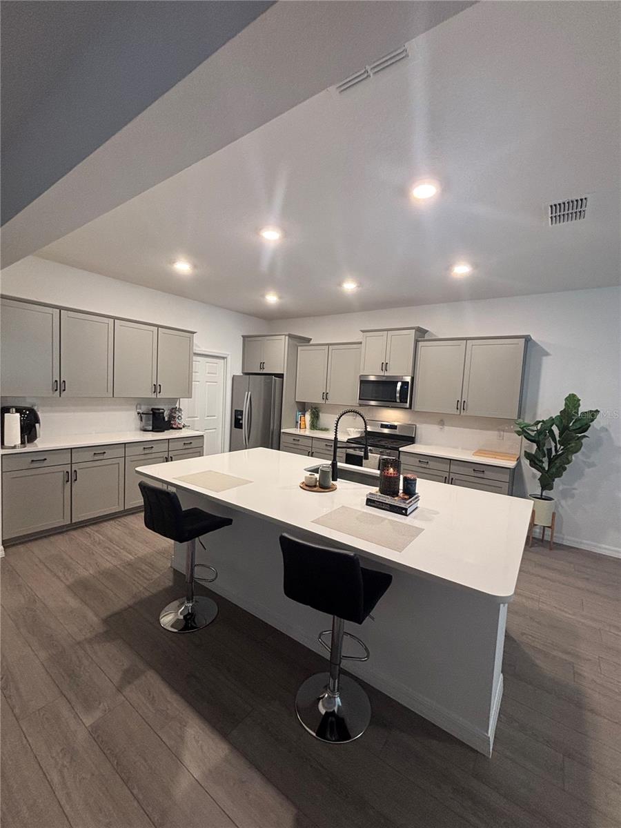 Image 7 of 11 For 6329 75th Avenue Road