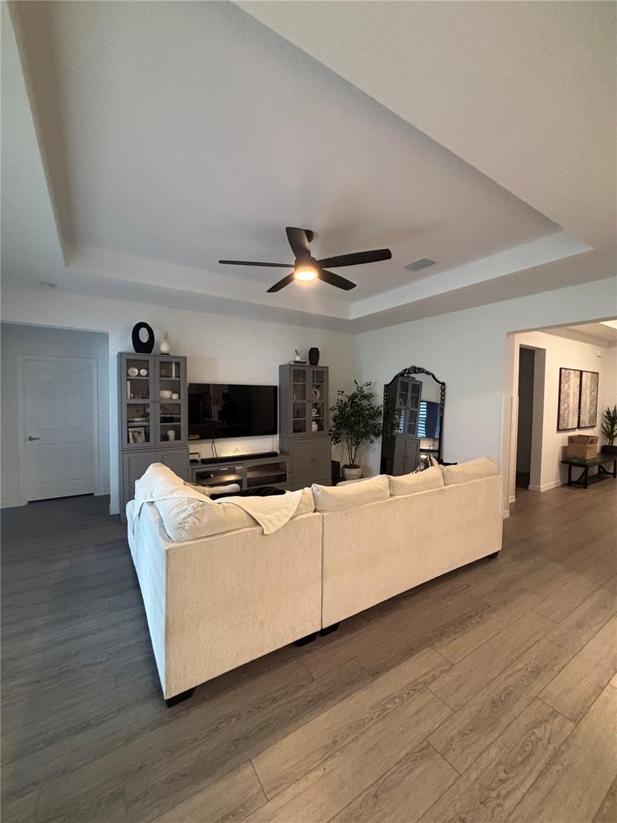 Image 9 of 11 For 6329 75th Avenue Road