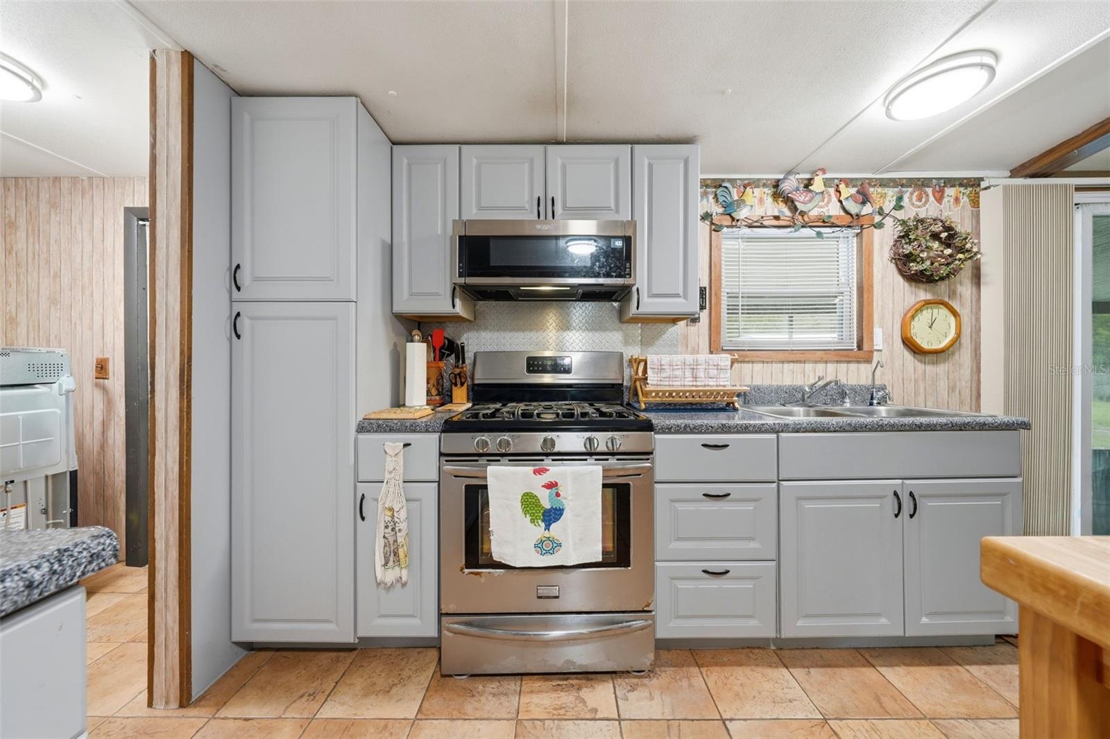 Image 16 of 42 For 7003 Sedan Court