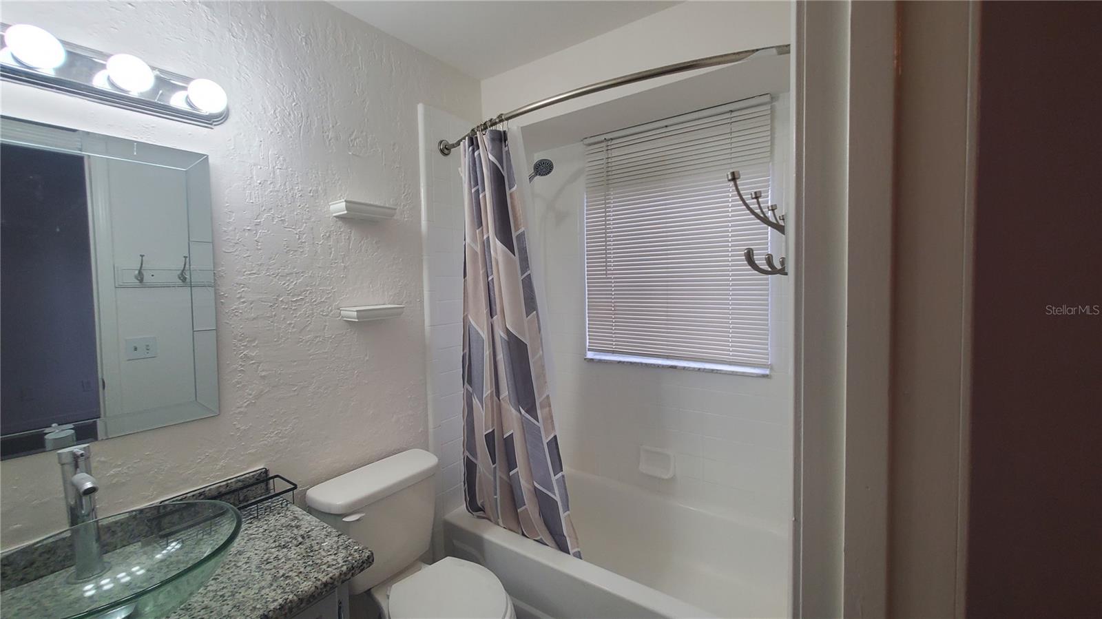 Image 16 of 36 For 1981 Frenzel Drive