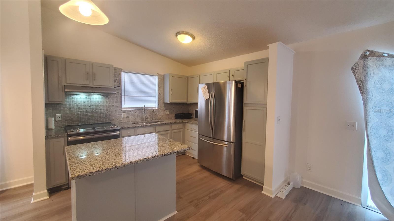 Image 24 of 36 For 1981 Frenzel Drive