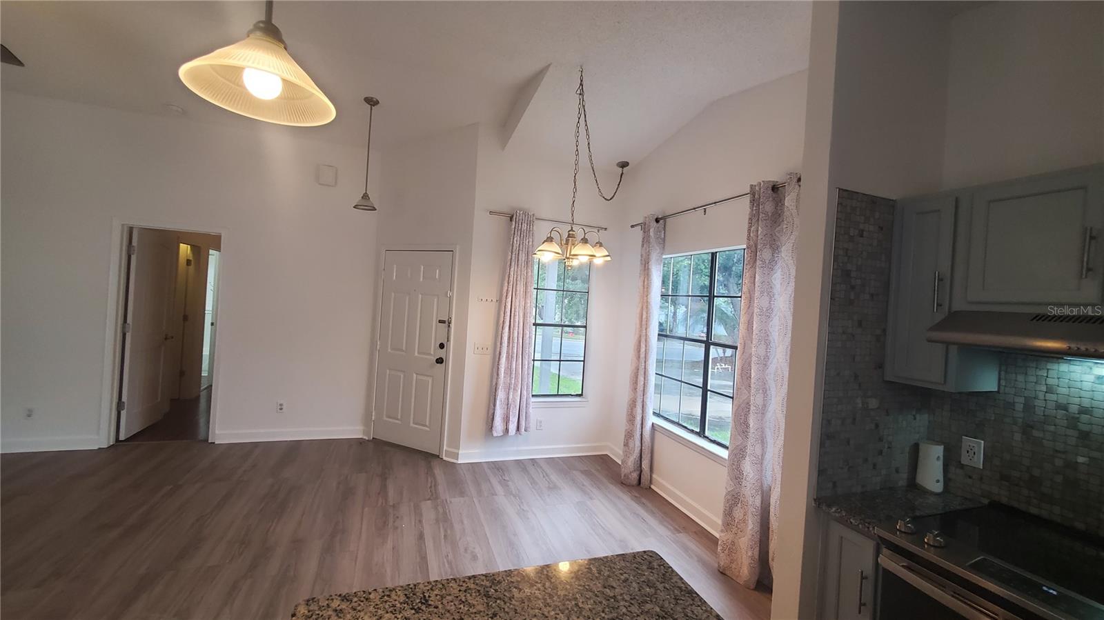 Image 4 of 36 For 1981 Frenzel Drive