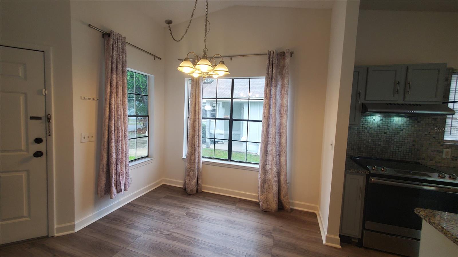 Image 6 of 36 For 1981 Frenzel Drive