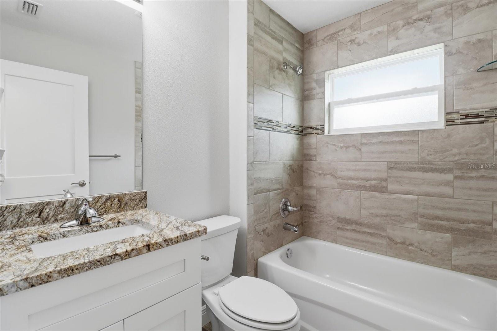 Listing photo id 16 for 8593 Fauci Point