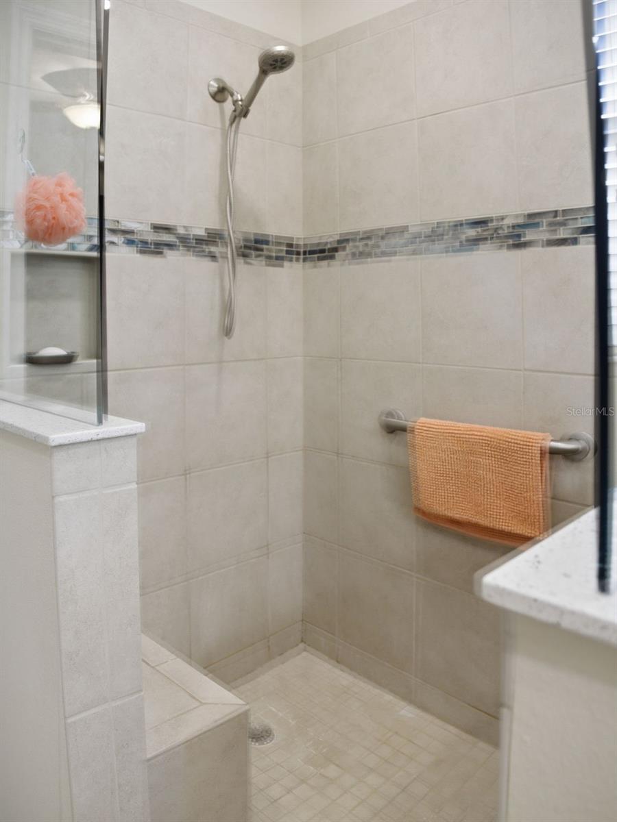 Image 18 of 35 For 7903 87th Loop