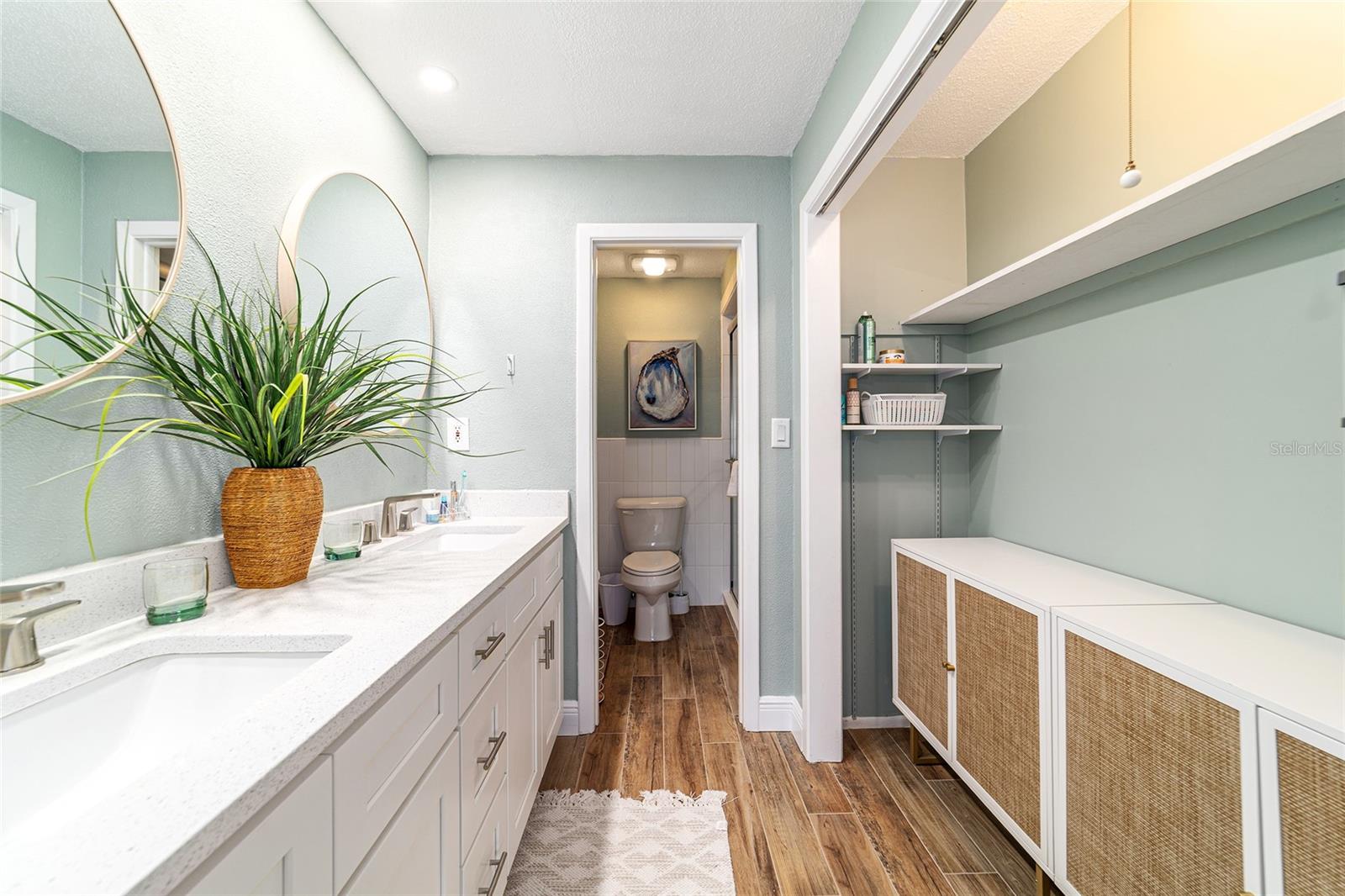 Image 30 of 47 For 11517 Sandpiper Court 149